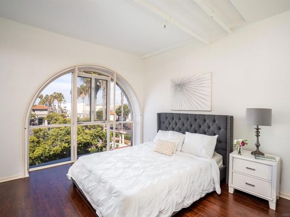 7514 Girard Ave 22, La Jolla CA 92037