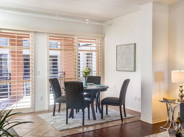 7514 Girard Ave 22, La Jolla CA 92037