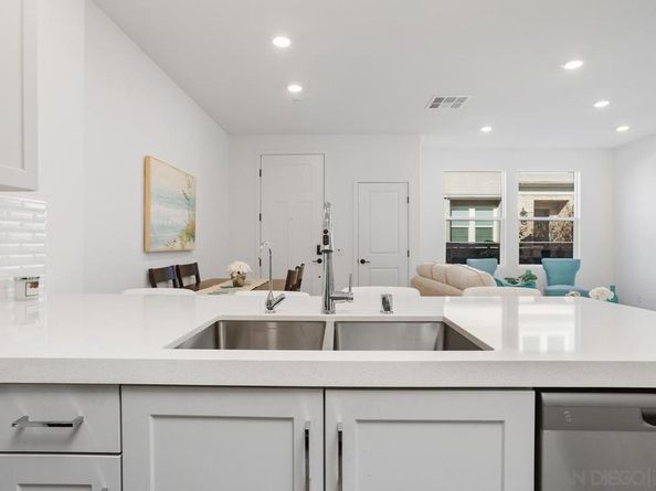 1218 Sunrise View 105, San Marcos CA 92078