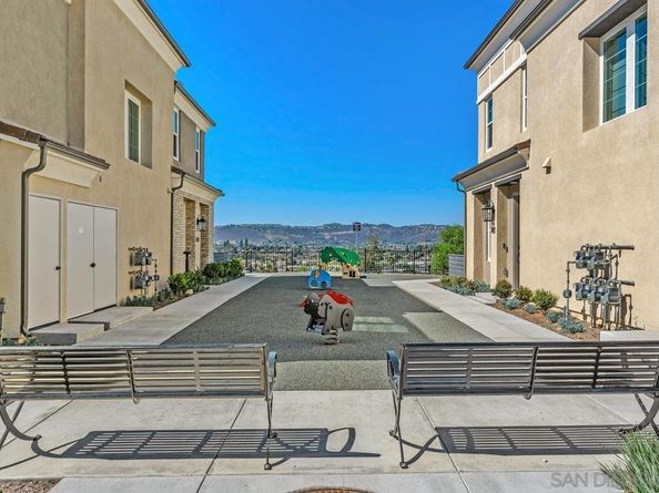 1218 Sunrise View 105, San Marcos CA 92078