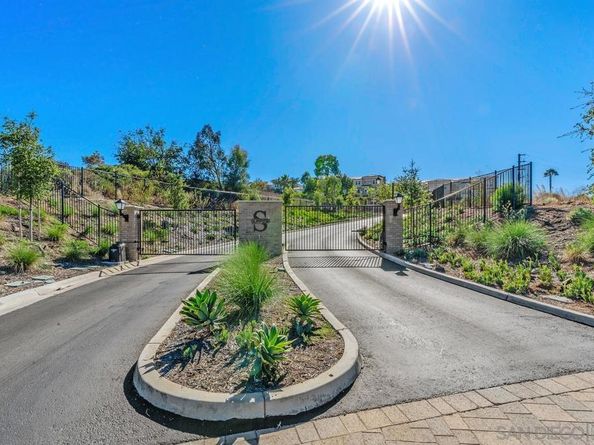 1218 Sunrise View 105, San Marcos CA 92078