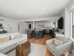 8040 Girard Ave 7, La Jolla CA 92037
