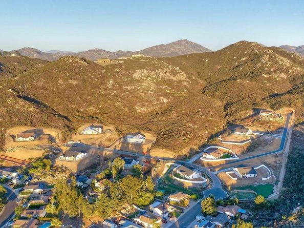 15130 Larchmont St, Poway CA 92064