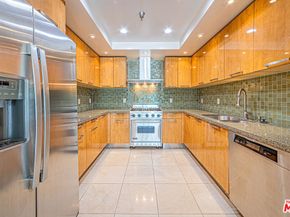 702 S Serrano Avenue 504, Los Angeles CA 90005