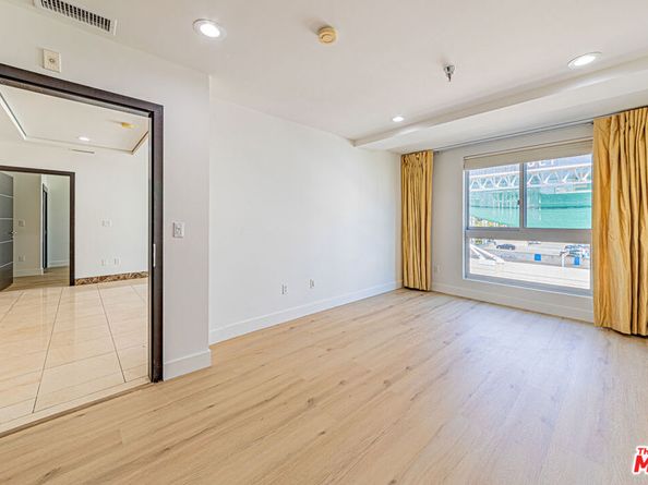 702 S Serrano Avenue 504, Los Angeles CA 90005