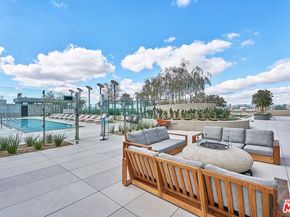 889 Francisco Street 3603, Los Angeles CA 90017