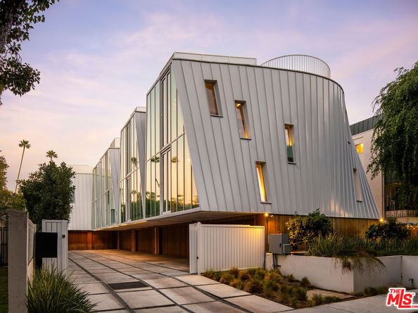 1826 Canyon Drive, Los Angeles CA 90028