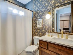 2004 E 16th ST B, Austin TX 78702