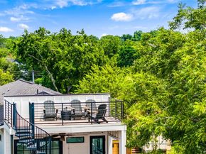 2004 E 16th ST B, Austin TX 78702