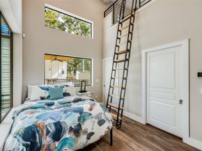 2004 E 16th ST B, Austin TX 78702