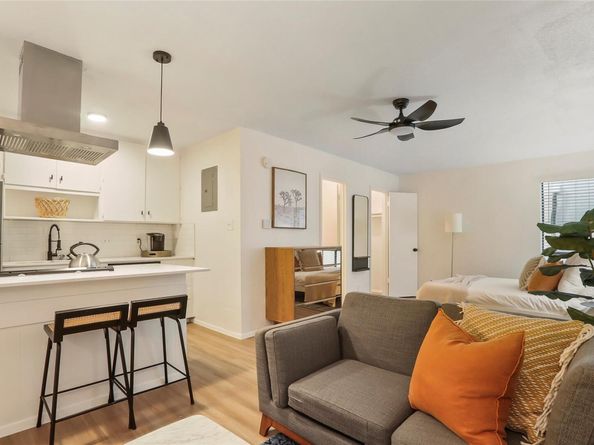 2000 Glen Allen ST 8, Austin TX 78704