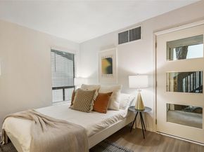 2000 Glen Allen ST 8, Austin TX 78704