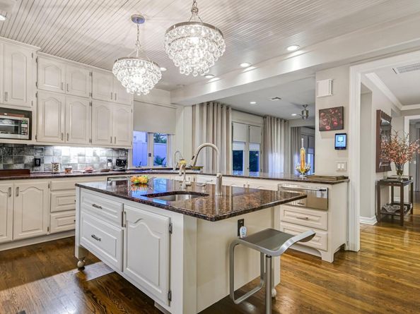 1304 Gaston Ave, Austin TX 78703