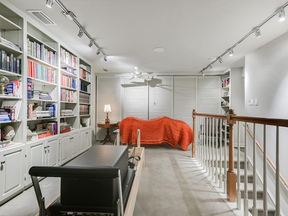 1304 Gaston Ave, Austin TX 78703