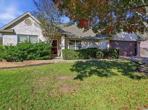 903 E Olympic DR, Pflugerville TX 78660