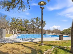 5000 Mission Oaks BLVD 30, Austin TX 78735