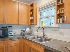 746 Springdale RD, Austin TX 78702