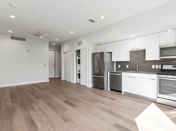 1800 E 4th ST 331, Austin TX 78702