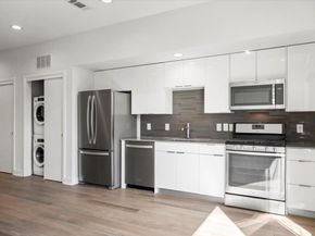 1800 E 4th ST 331, Austin TX 78702