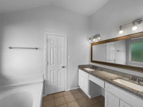 1718 Rosenborough LN S, Round Rock TX 78665