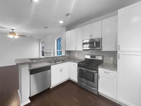 1718 Rosenborough LN S, Round Rock TX 78665