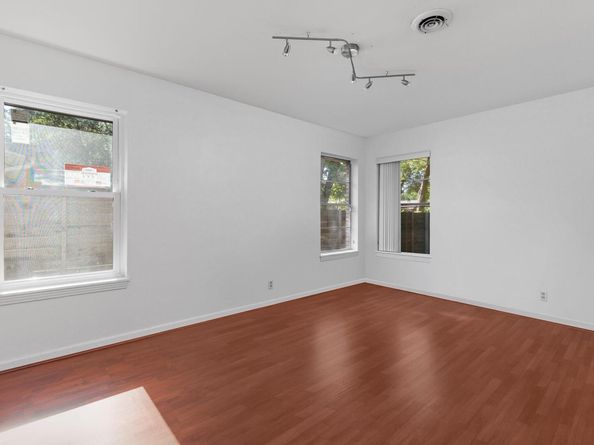 1105 Alegria RD, Austin TX 78757