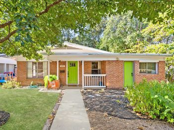 1105 Alegria RD
