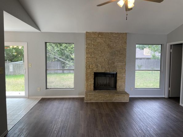 305 Hickok CT, Austin TX 78753