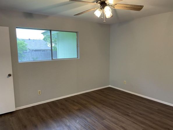 305 Hickok CT, Austin TX 78753