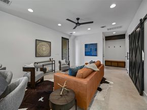 809 Mariposa DR 2, Austin TX 78704