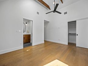 809 Mariposa DR 2, Austin TX 78704