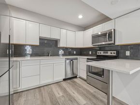 935 La Posada DR 144, Austin TX 78752