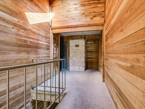 8200 Neely DR 206, Austin TX 78759