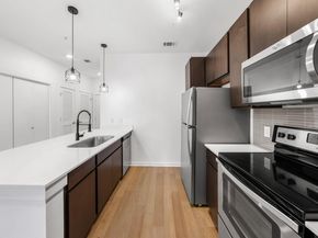 2505 Thornton RD 1202, Austin TX 78704