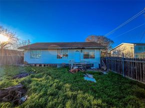 3308 Montopolis DR, Austin TX 78744