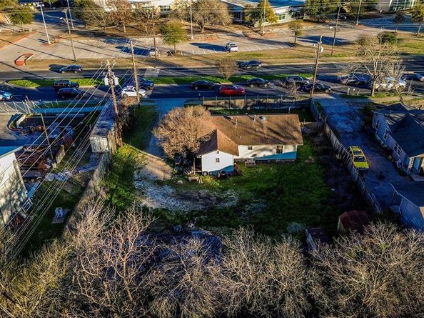 3308 Montopolis DR, Austin TX 78744