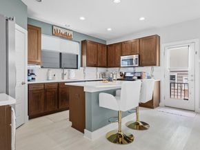 1820 Carlson DR 43C, Austin TX 78741