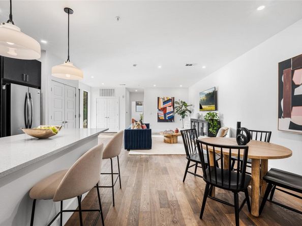 1615 E 7th ST 208, Austin TX 78702