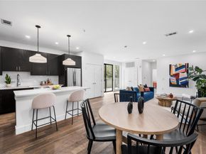 1615 E 7th ST 208, Austin TX 78702