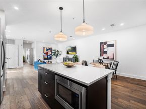 1615 E 7th ST 208, Austin TX 78702