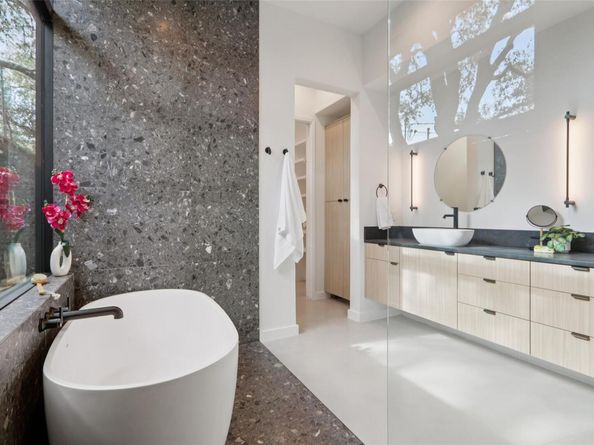 2512 Ridgeview ST, Austin TX 78704