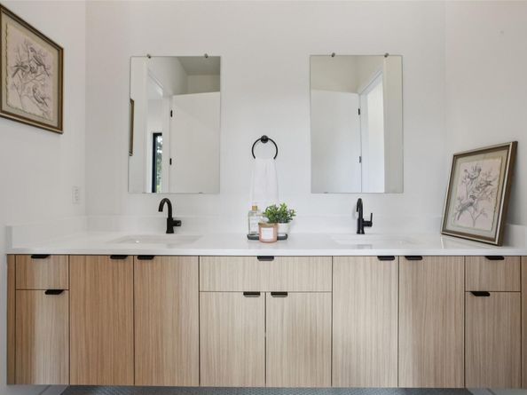 2512 Ridgeview ST, Austin TX 78704