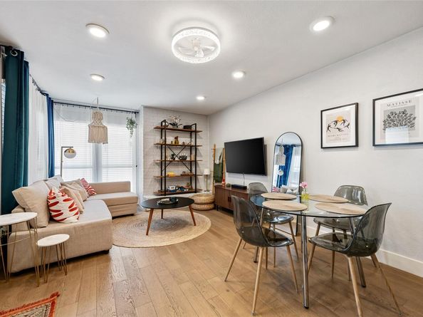 909 Reinli ST 122, Austin TX 78751