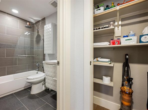 909 Reinli ST 122, Austin TX 78751