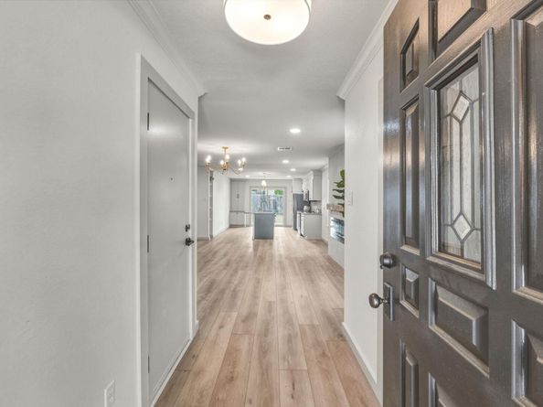 211 Banner Ave, Leander TX 78641
