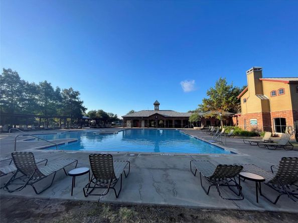 1113 Sunny Meadows LOOP, Georgetown TX 78626