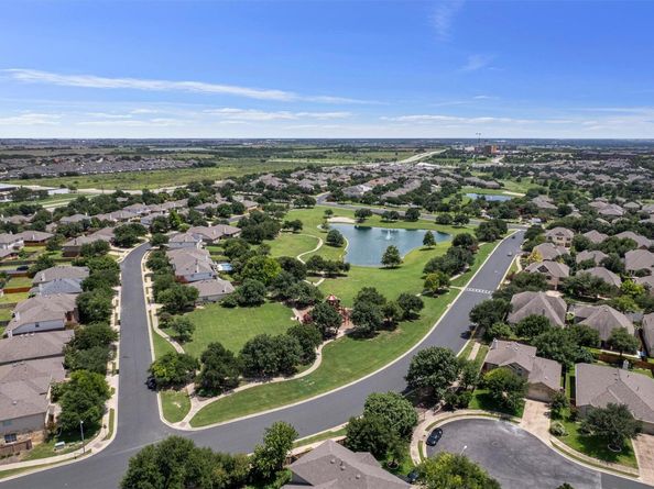 1113 Sunny Meadows LOOP, Georgetown TX 78626