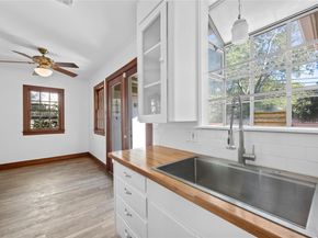 516 Lockhart DR, Austin TX 78704