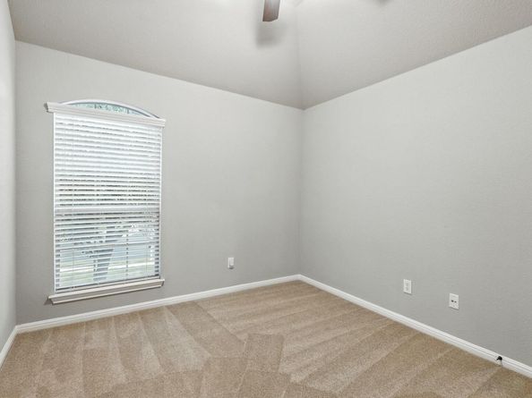 8113 Ladera Verde DR, Austin TX 78739