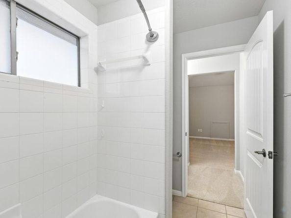 8113 Ladera Verde DR, Austin TX 78739